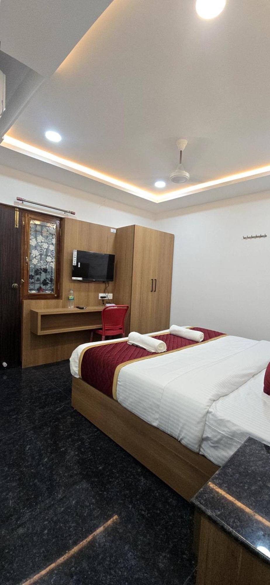 Shreem Sesha Sai Residency Hotel Tiruvannamalai Exterior photo